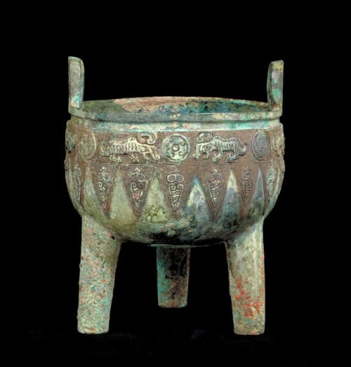 theancientwayoflife - ~ Ritual cooking vessel.Culture - ...