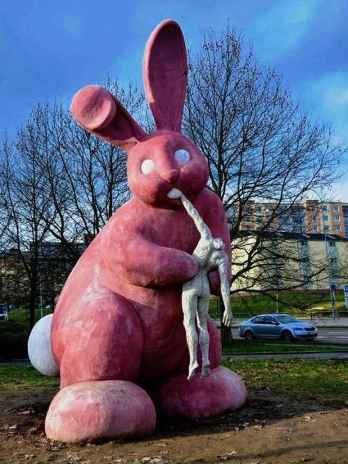 wizzard890 - unexplained-events - Statue of giant a giant rabbit...