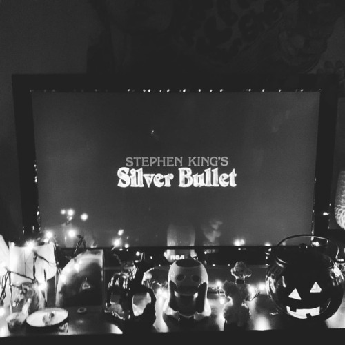 Movie night beetch #silverbullet #stephenking #movies...