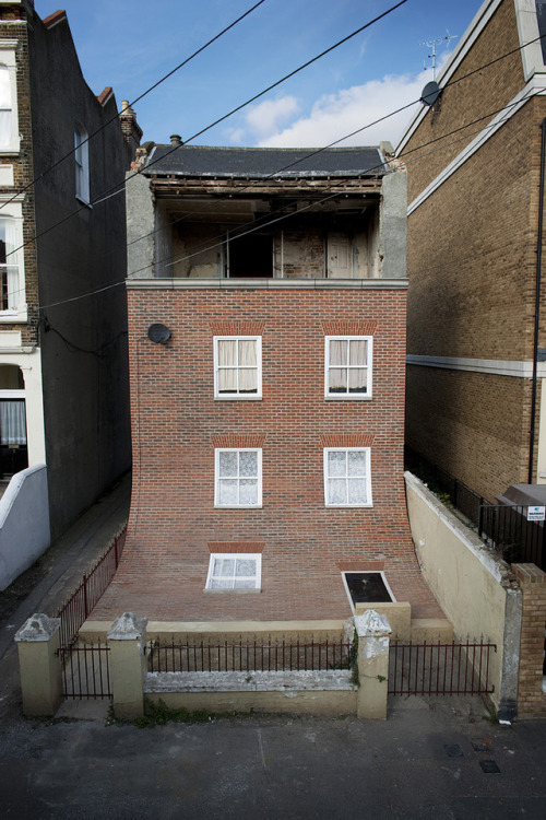 archatlas - The Art of Alex ChinneckUniting the disciplines of...