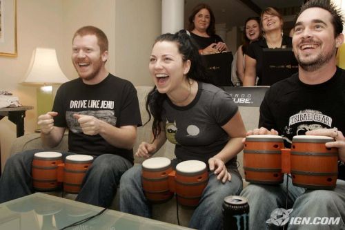 celebgames:Here’s a photo of the band evanescence playing...