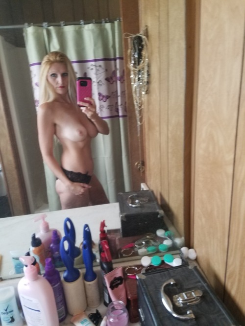 dumbsltsxpose6 - sluts-selfies - Angie Barnhart from New...