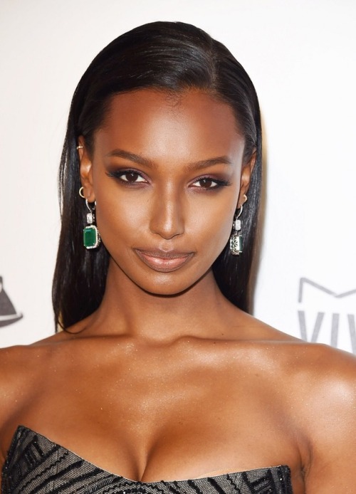 Jasmine Tookes attends the 26th annual Elton John AIDS...