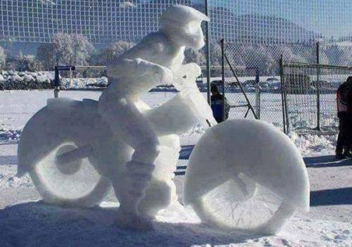 last-fast-naturalist - Snow man ice racing.