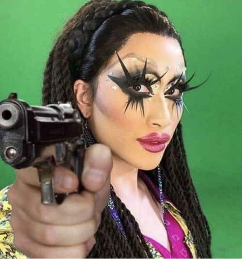 versacethotty - if aquaria has to win this season just so u-reek-a doesn’t… so be it
