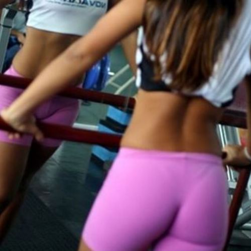 Learn how you can dress sexy and smart in the gym! Check out our...
