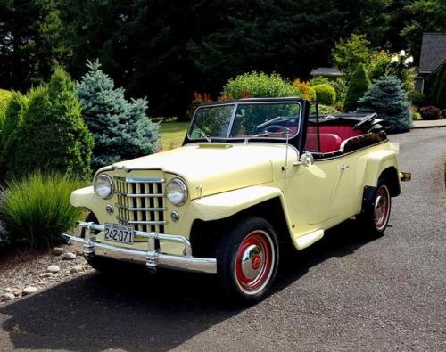 frenchcurious - Willys Jeepster 1950 - source 40s & 50s...
