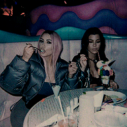 archndrws - Aesthetic of Kim Kardashian’s instagram