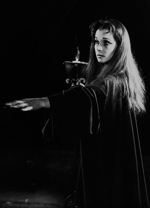 divinevivienleigh:Vivien Leigh as Lady Macbeth in Macbeth,...