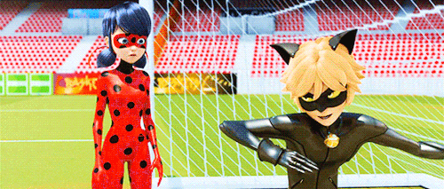 chatnoirs-baton - /ᐠ｡ꞈ｡ᐟ\ Ladybug pulling on Chat Noir’s...
