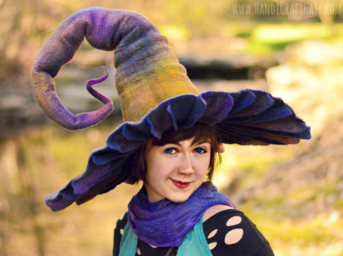 sosuperawesome - Felt Witch and Wizard Hats by HandiCraft Kate...