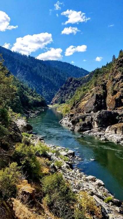 amazinglybeautifulphotography:Oregon’s Rogue River...
