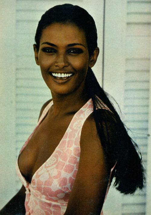 surra-de-bunda - Zeudi Araya in Playboy Magazine (1974)