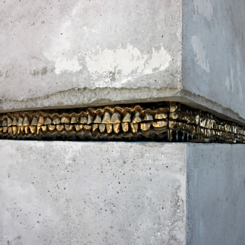 theremina:“Stress” by Yoan Capote 2004Concrete and...