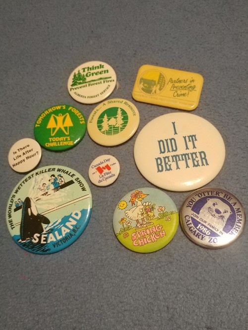 shiftythrifting - I got 8 bags of buttons at value village. About...