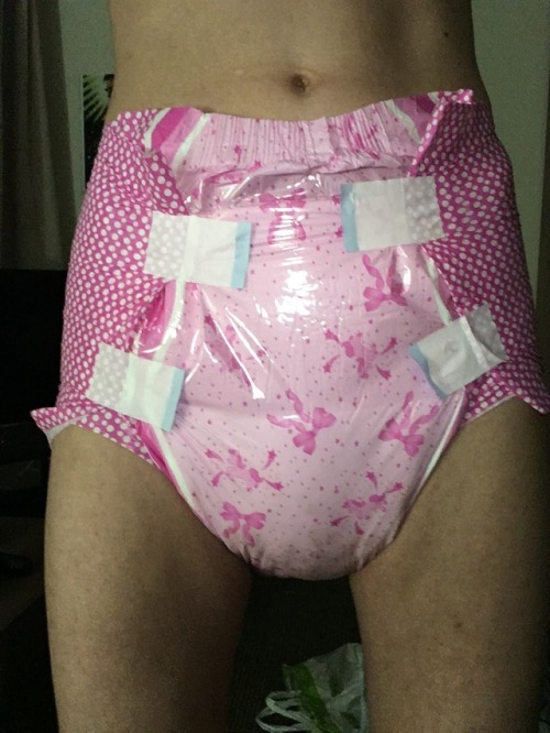 cute-ashley86 - I got my big girl diaper on and took a big enema...