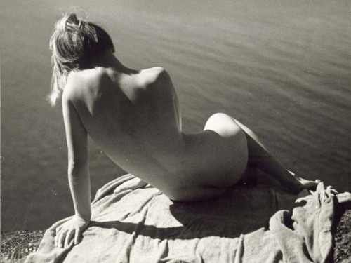 last-picture-show - Andreas Feininger, Nude against Sea, 1933