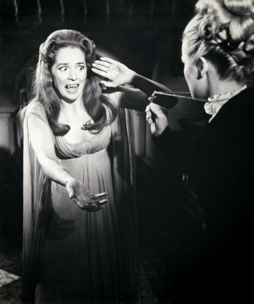 boomerstarkiller67 - Barbara Shelley in “Dracula - Prince of...