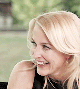 stellagibson - Gillian Anderson + Laughing