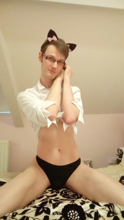 chicago-sissy - Cute slender femboy @wodena submitted this...