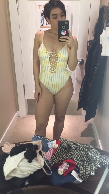 biggerb00tyh03:Trying on bathing suits and trying not to have a...