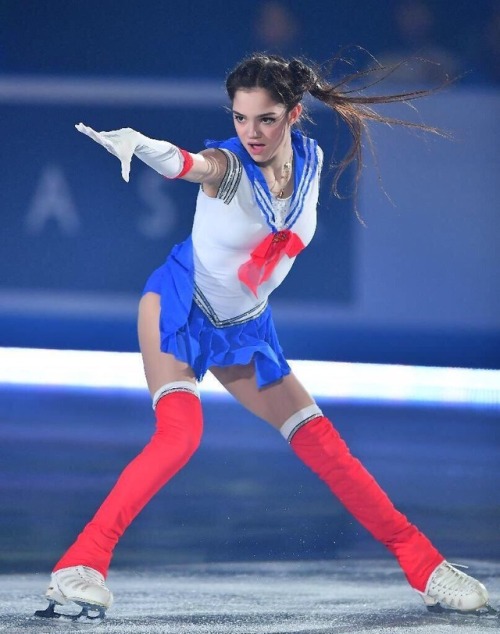 cosplay-galaxy - Russian Ice Skater Evgenia Medvedeva skating to...