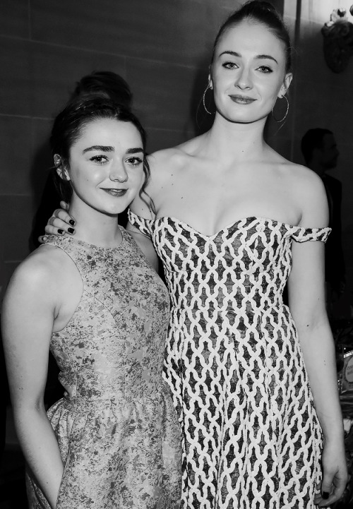laadystoneheart - Maisie Williams and Sophie Turner at the Game of...