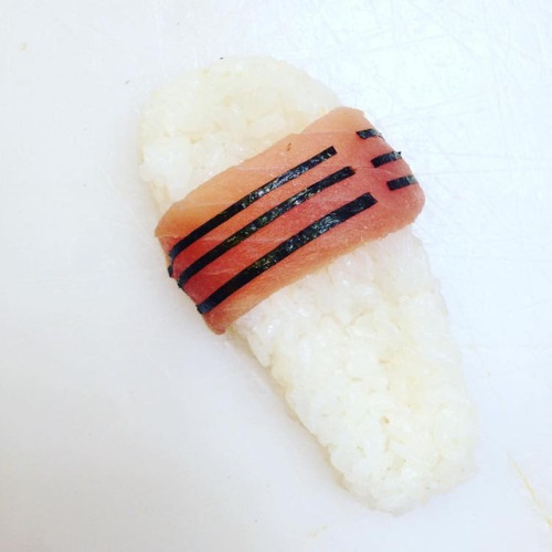 thedesigndome - Chef Who Makes Edible Piece of Art - Sushi...