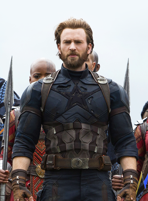 dailychrisevans:Chris Evans as Steve Rogers in ‘Avengers:...