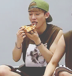 exoxoolf - Jongdae + pizza