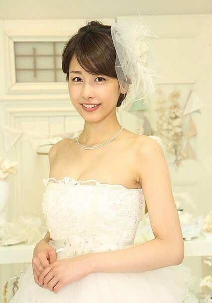 花嫁衣装の加藤綾子