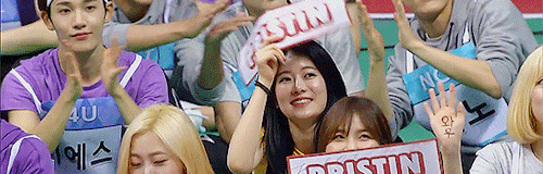 lovelypristin - Pristin supporting Nayoung in ISAC 2018