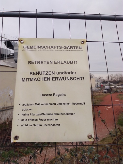 urban gardening project put up some funny unconventional signs - ...