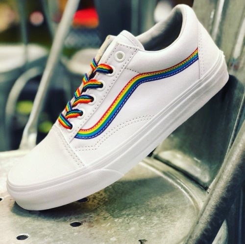 vans rainbow old skool skate shoe