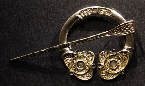 thesilicontribesman - Early Silver Brooches 450 to 800 CE, The...