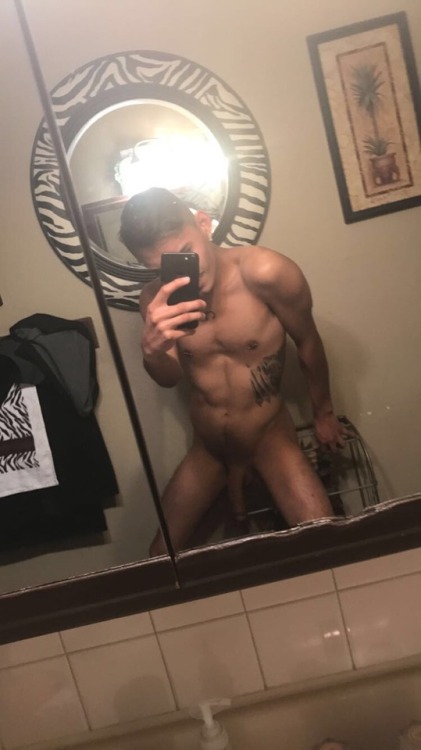 More STRAIGHT BOYS Here :P FOLLOW!