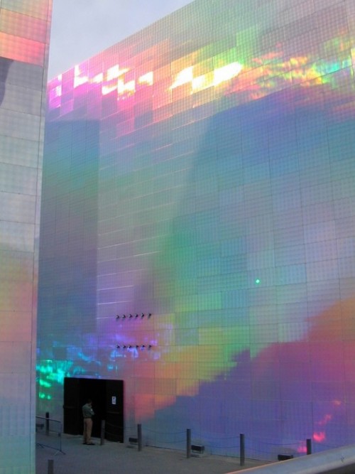 sixpenceee - Holographic Cube Building by Hiro Yamagata. 