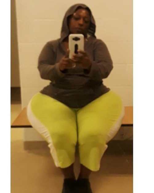 bbwadictionsblog - Busted! The monster hips! Pear bootysaurius!!