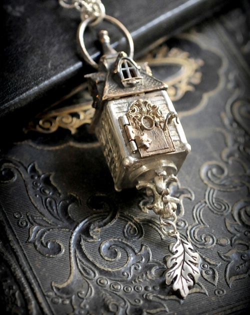 breelandwalker - dragonessofthelights - sosuperawesome - Jewelry...