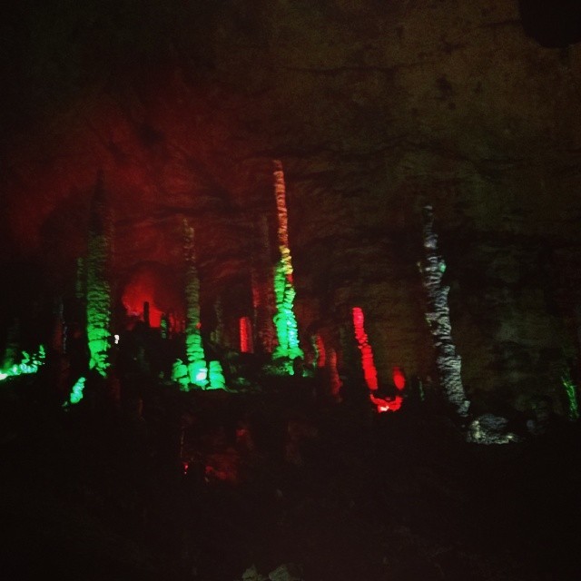 #stalagmites and #stalactites (at Wulingyuan, Hunan, China)
