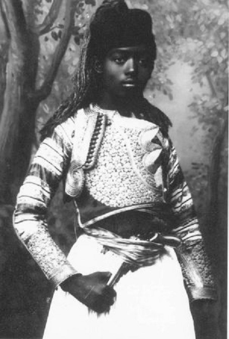d-ici-et-d-ailleurs:‘Moorish boy clad in fustanella...
