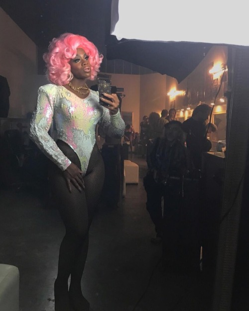 ughquaria - this picture walked into my house and snapped my...