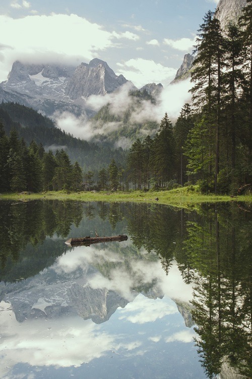 ponderation:Scenery of Gosausee by Tomáš Havel