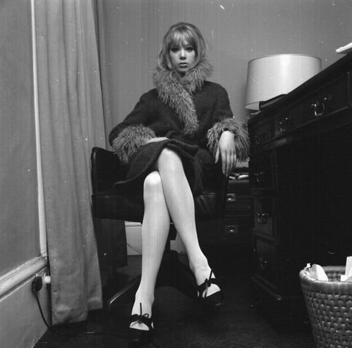 Little Queenies • maureen-starkey: Pattie Boyd, March 3rd 1964 by...