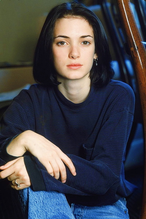 galaxync - Winona Ryder poses during an interview in New...