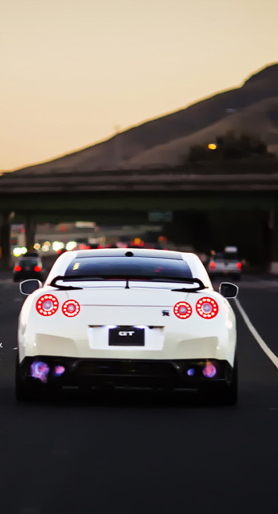 supercars-photography - GT-R | Source