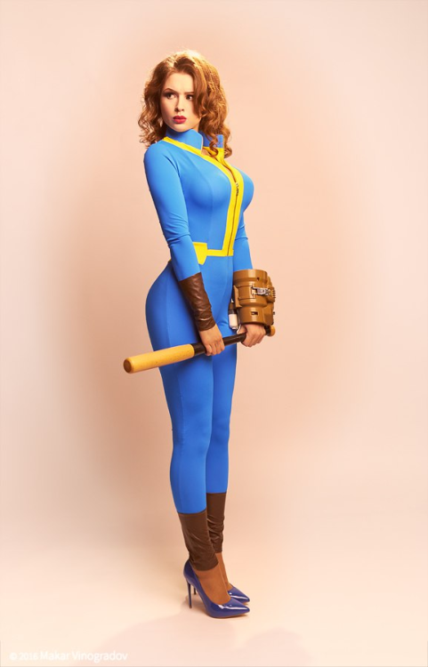 cosplayblog - Vault Dweller (in pin-up style) from Fallout 4 ...