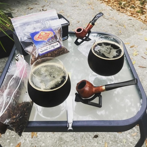 Beers and pipes with the homie. (at Tampa, Florida)
