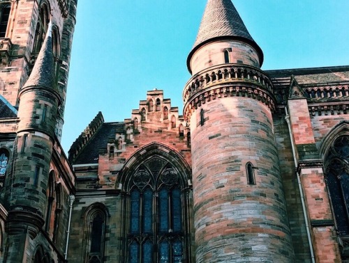 aeryntargaryen:Autumn at Hogwarts(aka University of Glasgow...