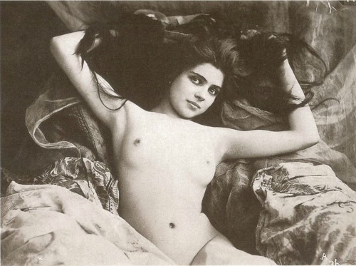 rivesveronique: “ rivesveronique: “Female Nude Against Floral Textile Background, Attributed to Leopold Reutlinger, 1890 ” Archive 17 Octobre 2014 ”
